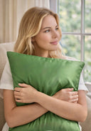 Шелковая наволочка «Зеленая груша» - 365 STUDIO