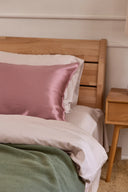 Шовкова наволочка, колір "Ягідний"