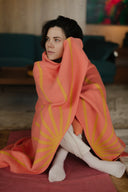 Плед та затишні свічки